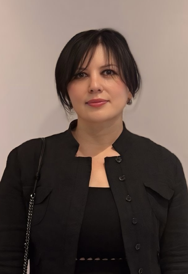 Айла Инсанова